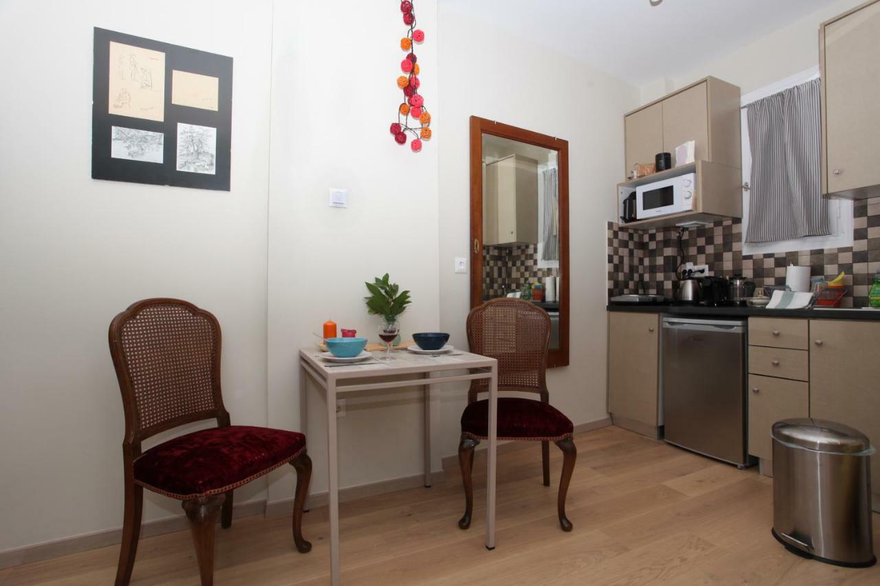 Stylish Studio Below The Acropolis เอเธนส์ ภายนอก รูปภาพ